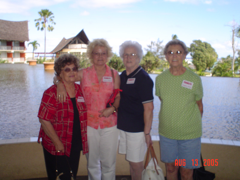 mom_dad_tahiti_2005_216